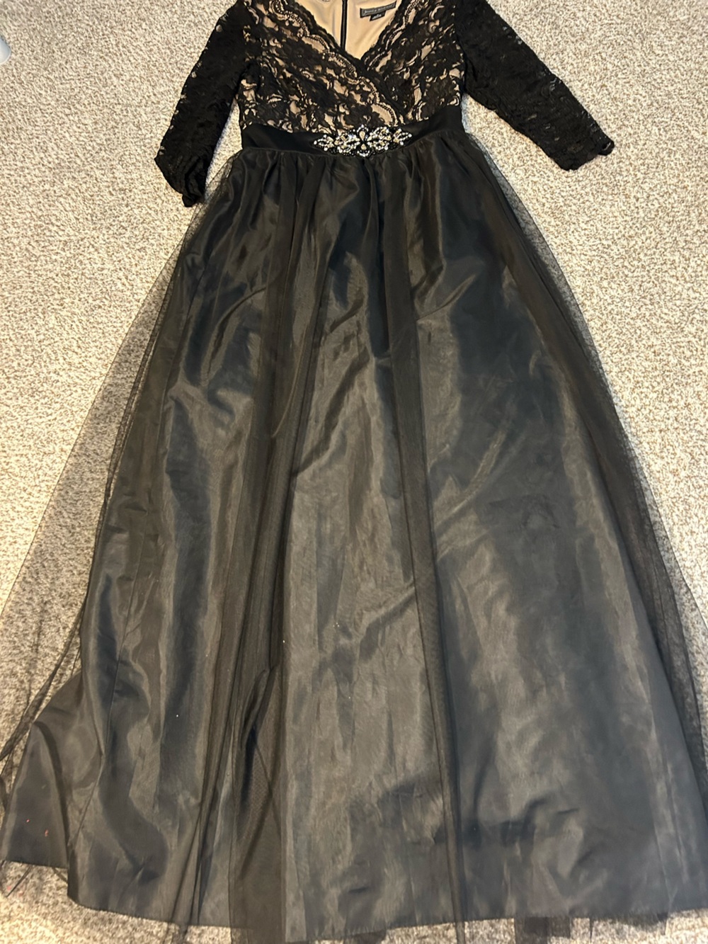 Jessica Howard Black Lace Evening Gown Never Worn